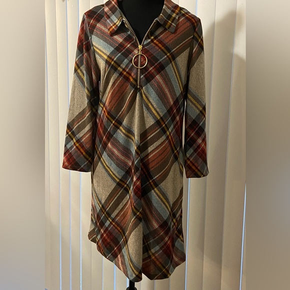 R&K Dresses & Skirts - R&K - 3/4 Sleeve Shift Dress (NWT)